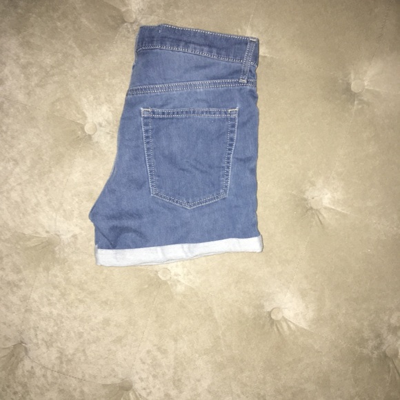 Denim GAP shorts - Picture 2 of 2